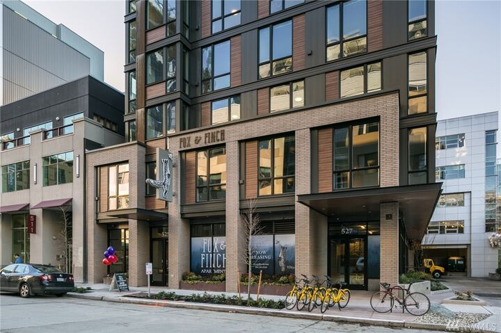 Property Photo:  525 Boren Ave N 704  WA 98109 