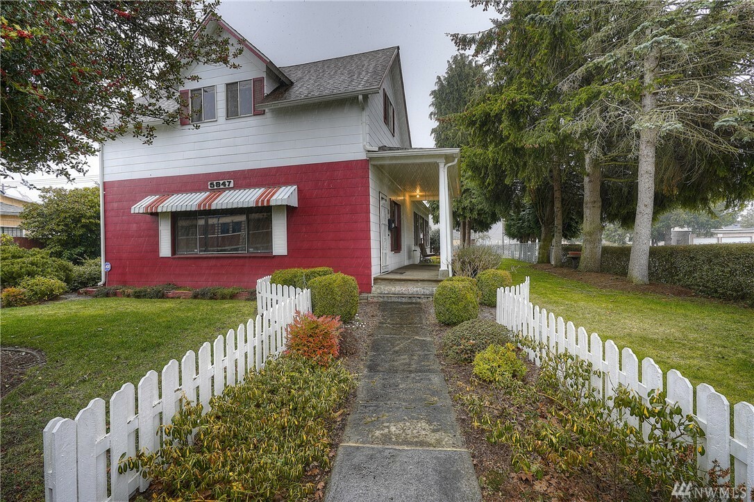 Property Photo:  5847 S Pine St  WA 98409 