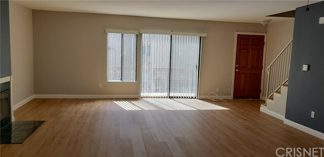 Property Photo:  15012 Parthenia Street 19  CA 91343 