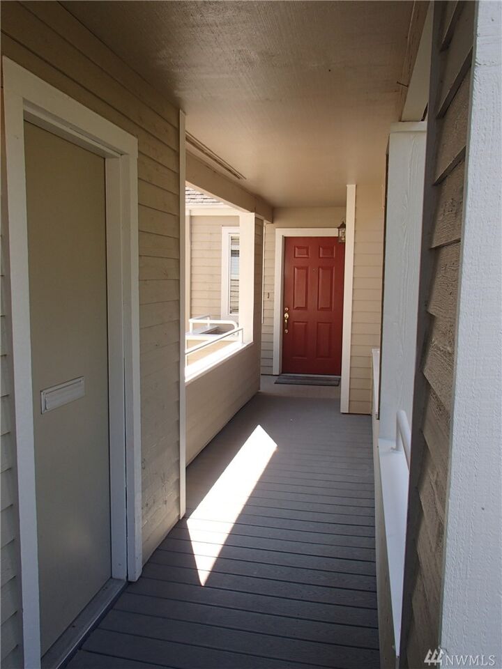 Property Photo:  4213  223rd Place SE  WA 98029 