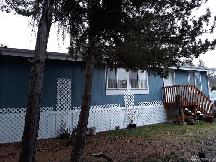 Property Photo: 20 NE Roessel Road 12 WA 98528