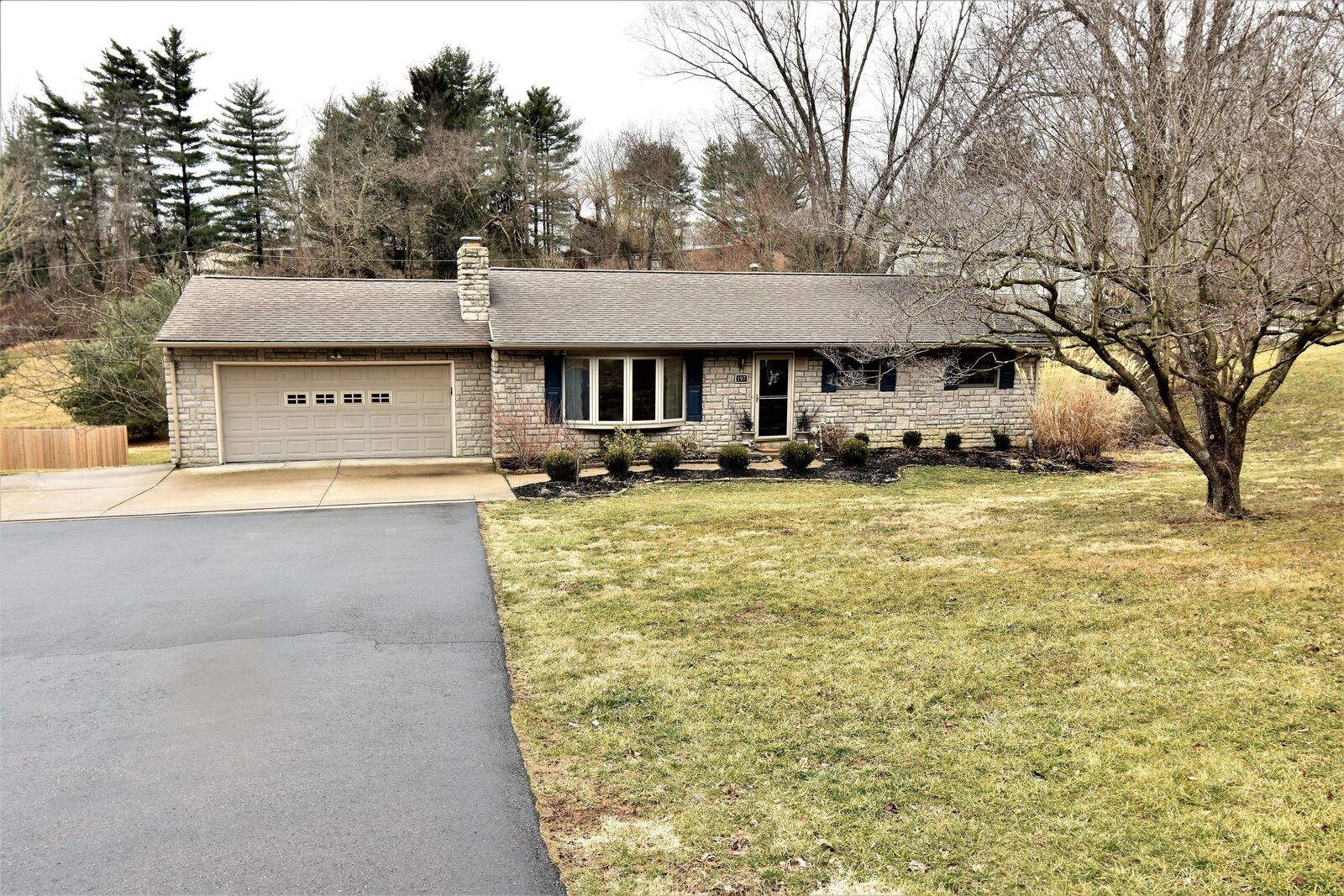 Property Photo:  197 Linnell Drive  OH 43023 