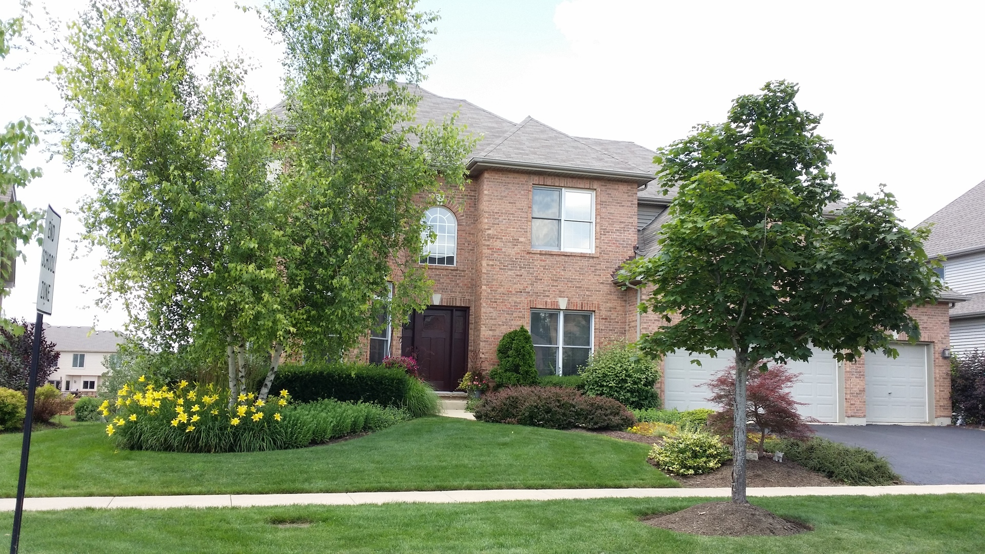 Property Photo:  760 Cole Drive  IL 60177 