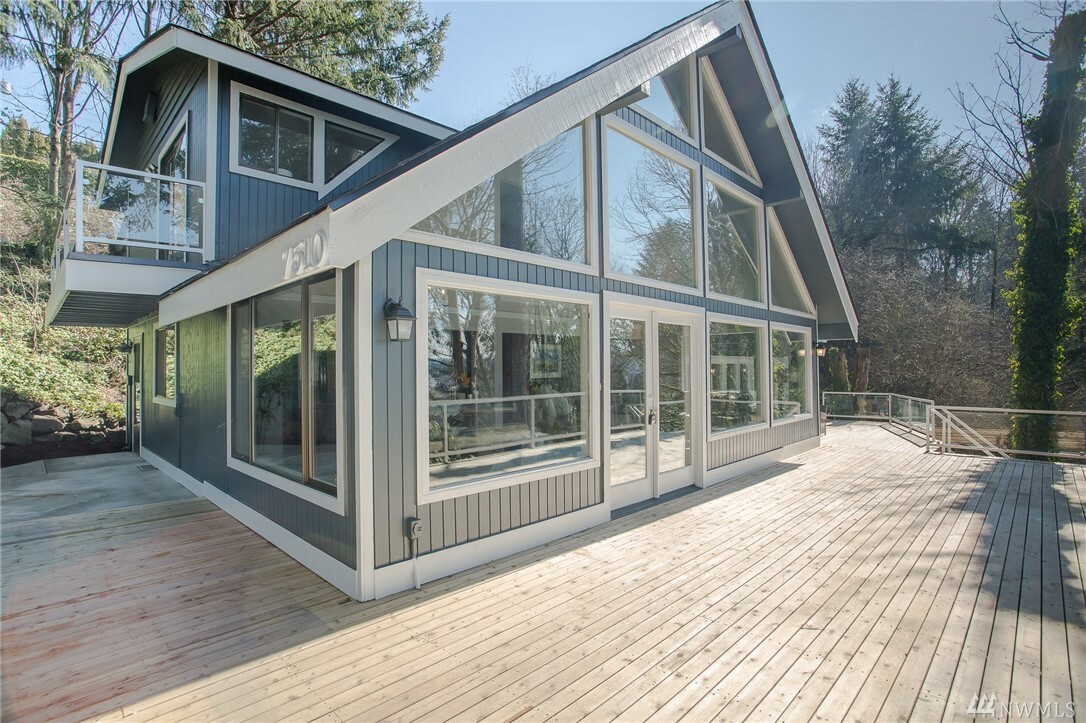 Property Photo:  7510 E Side Dr NE  WA 98422 