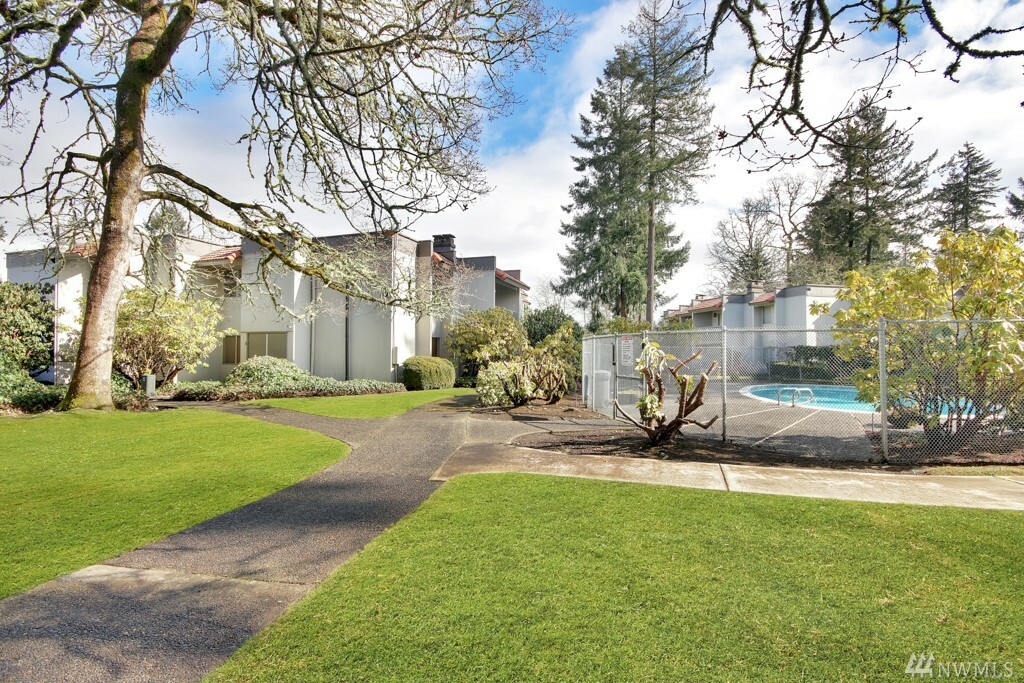 Property Photo:  7501 Ruby Dr SW J202  WA 98498 