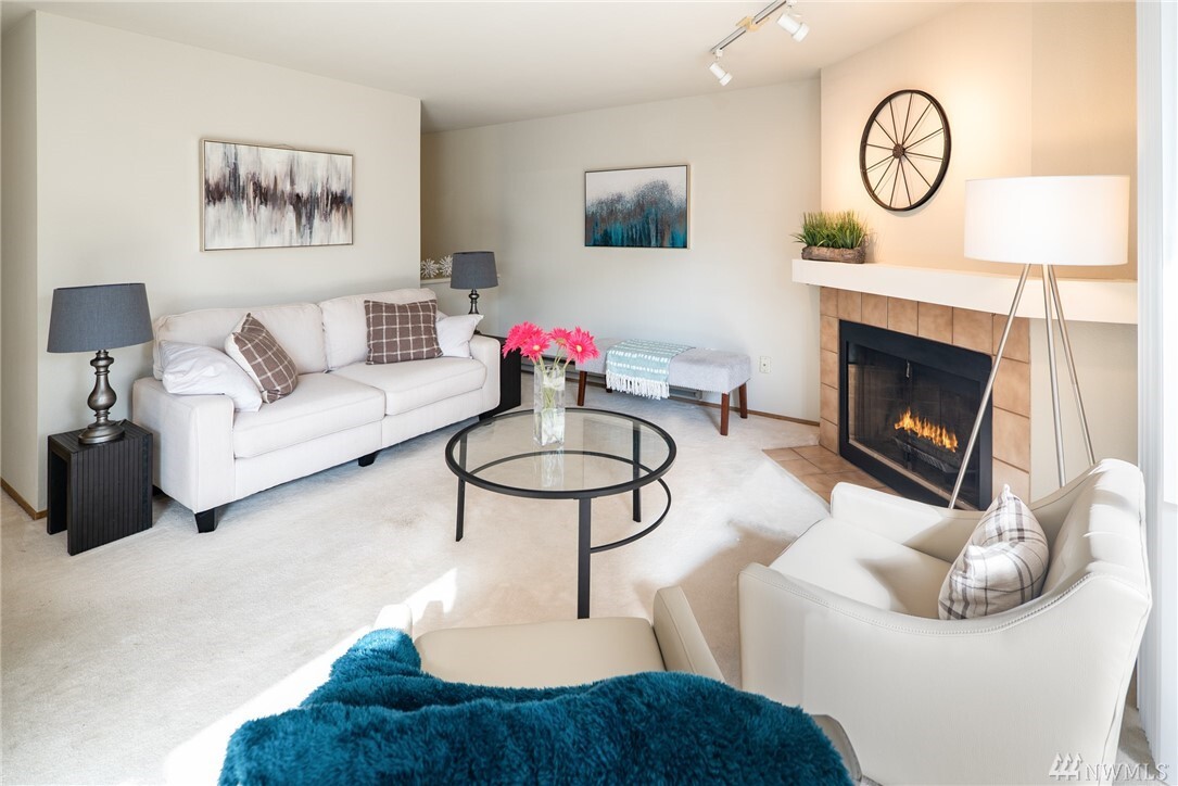 Property Photo: 13801 Old Redmond Rd H-216 WA 98052