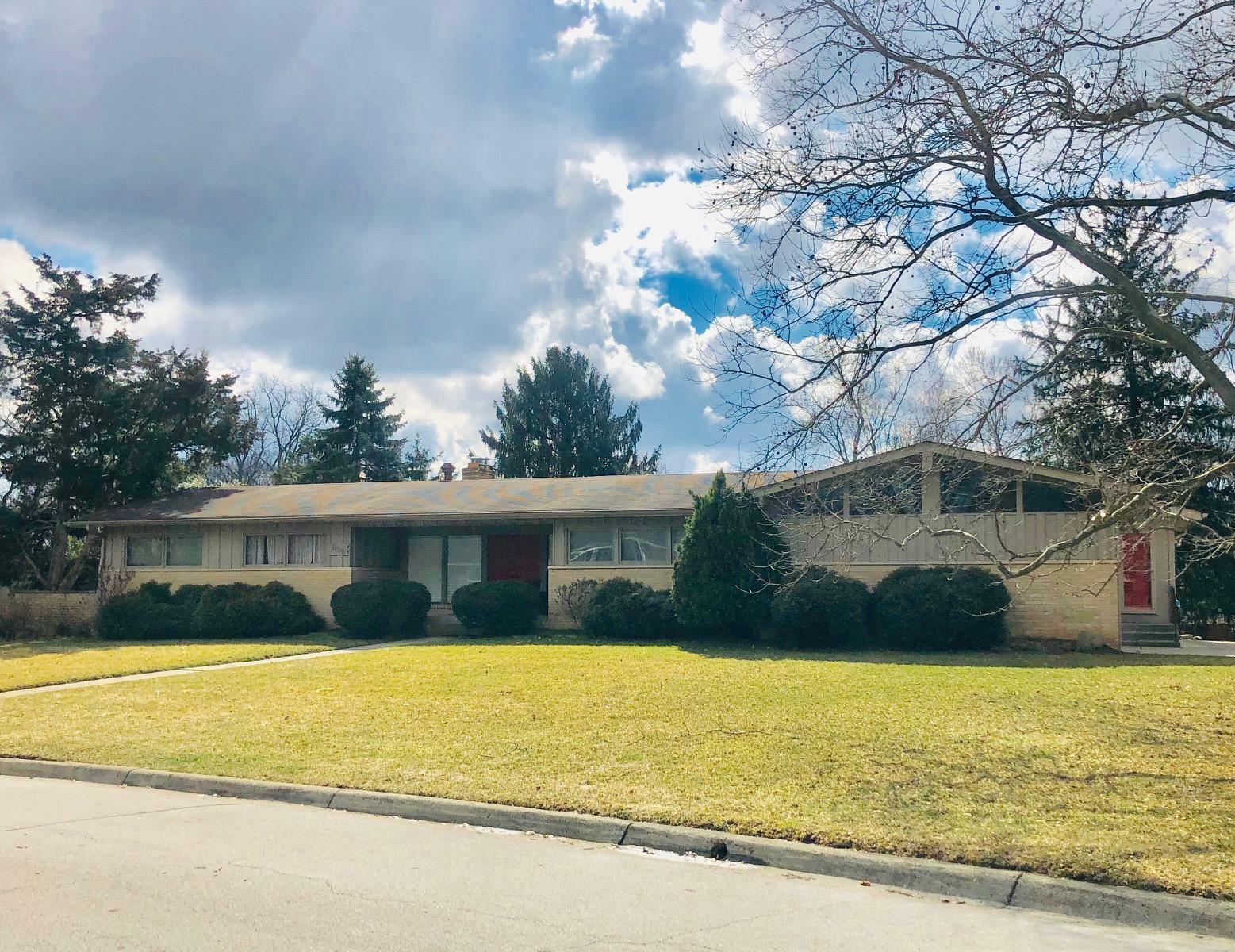 Property Photo:  809 Olde Settler Place  OH 43214 