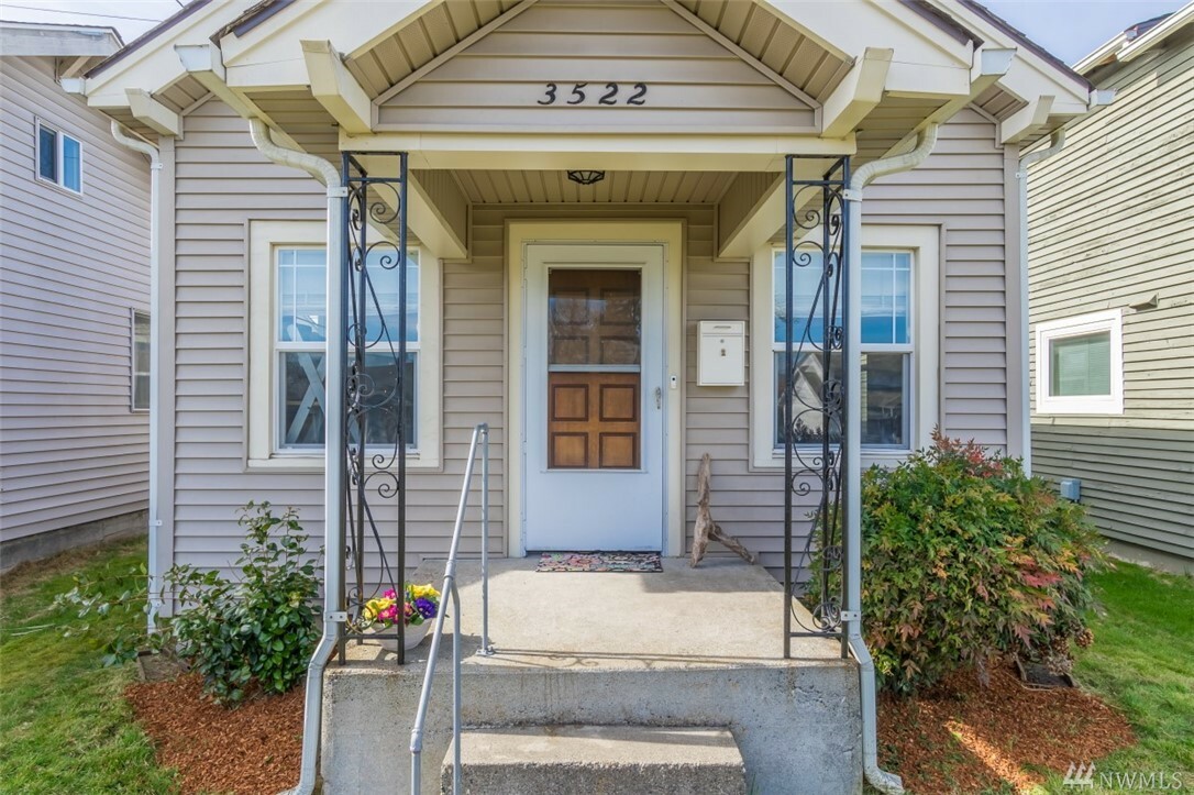 Property Photo:  3522 S Cushman Ave  WA 98418 