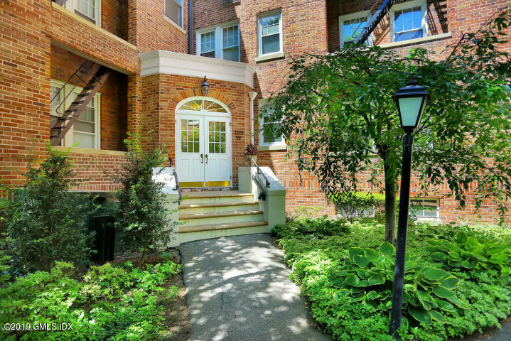 Property Photo:  169 Mason Street 4H  CT 06830 