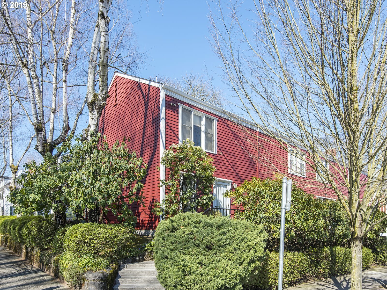 Property Photo:  709 NW 20th Ave  OR 97209 