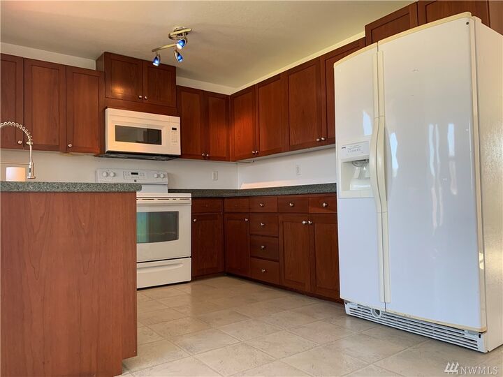 Property Photo:  6607 72nd St NE  WA 98270 