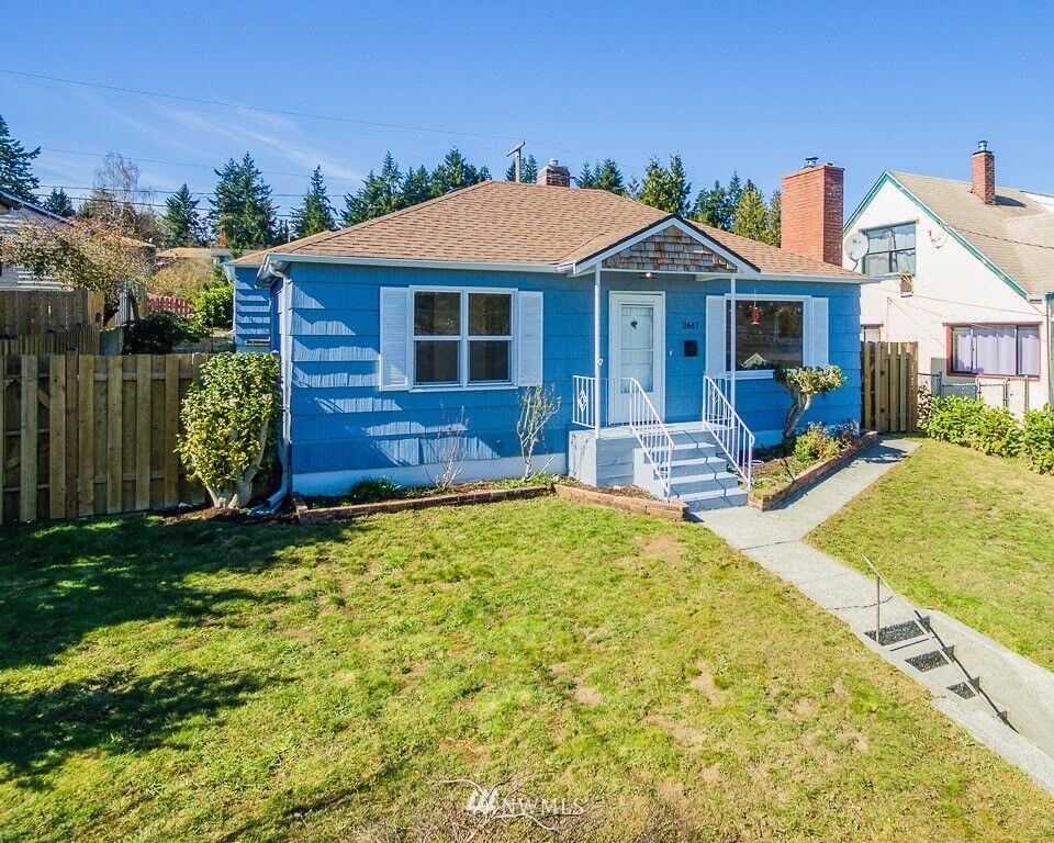Property Photo:  2447 N Wycoff Street  WA 98312 