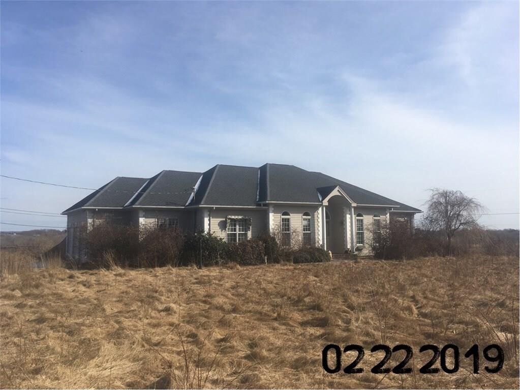 Property Photo: 894 Wapping Rd RI 02871
