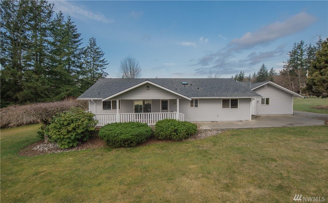 Property Photo:  670 N Harvey Rd  WA 98230 