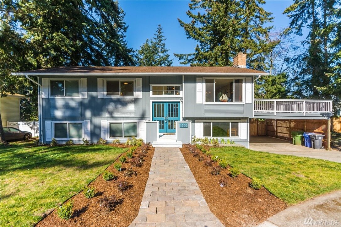 Property Photo: 1365 NE O'Leary St WA 98277