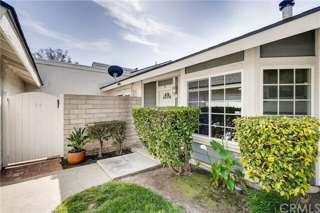 Property Photo:  193 N Magnolia Avenue B  CA 92801 