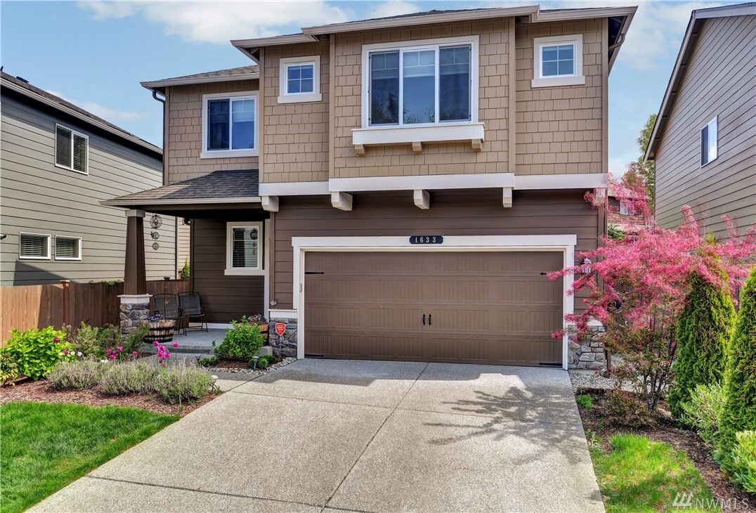Property Photo:  1633  76th Avenue SE  WA 98258 