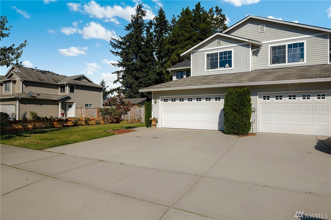 Property Photo:  6125 209th St NE  WA 98223 