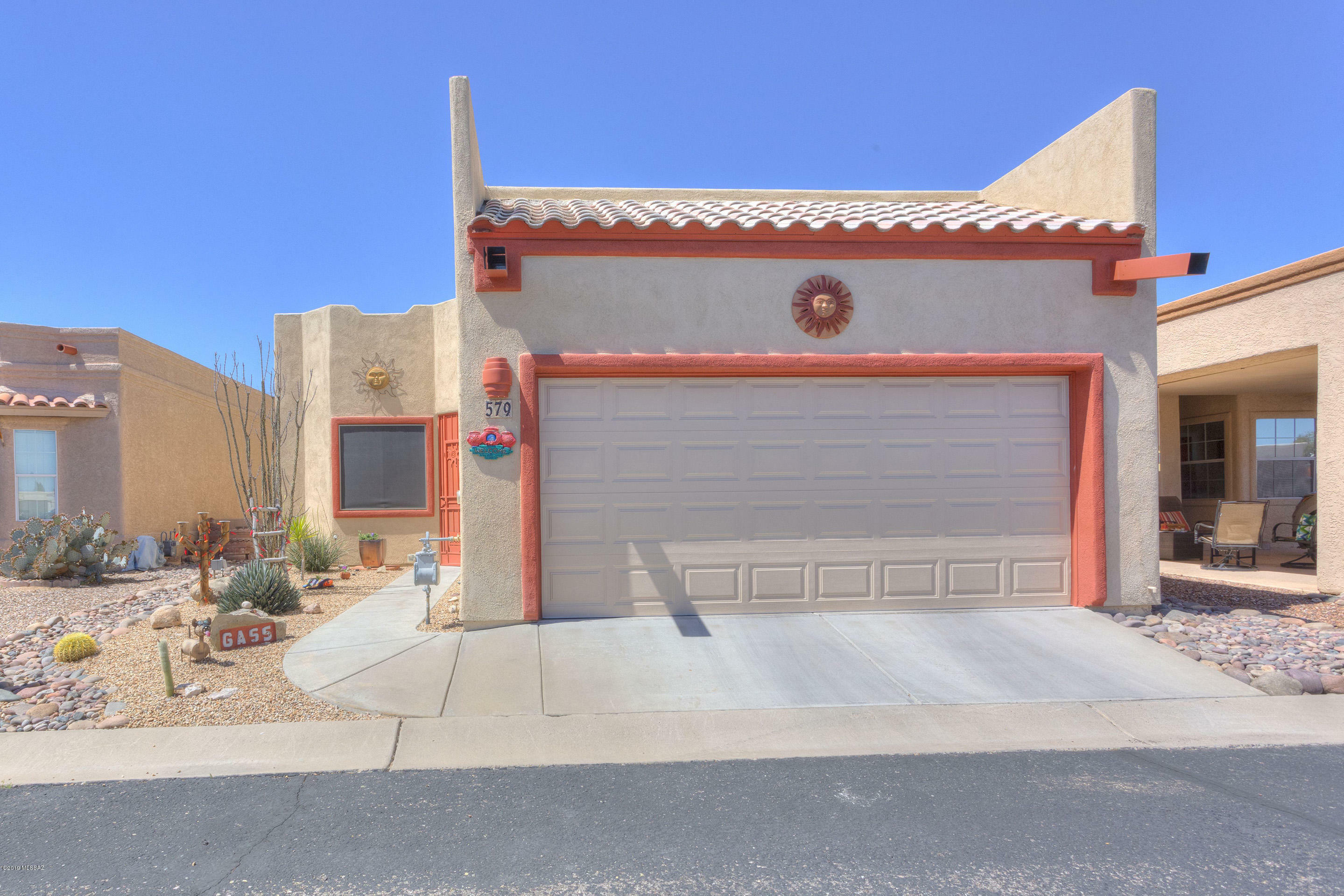 Property Photo:  579 W Parkwood Court  AZ 85614 