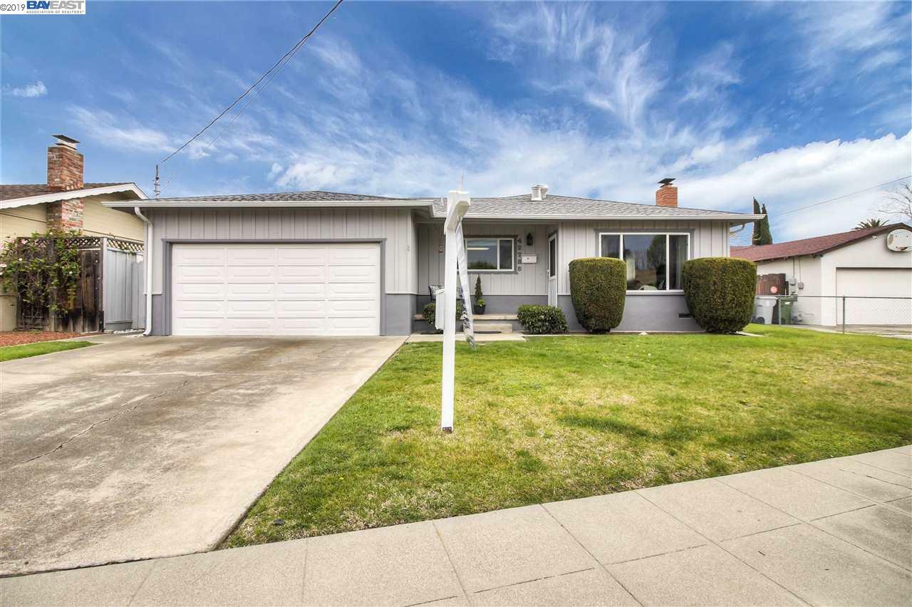 Property Photo:  42788 Parkwood St  CA 94538 