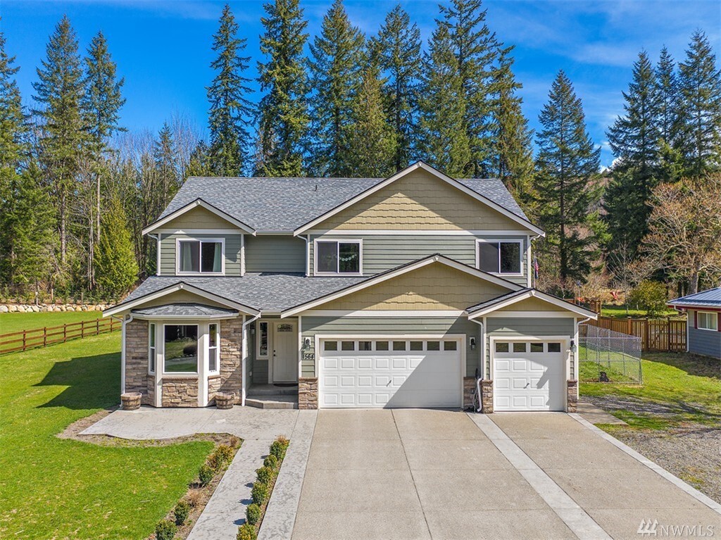 Property Photo: 1564 Farm St WA 98323