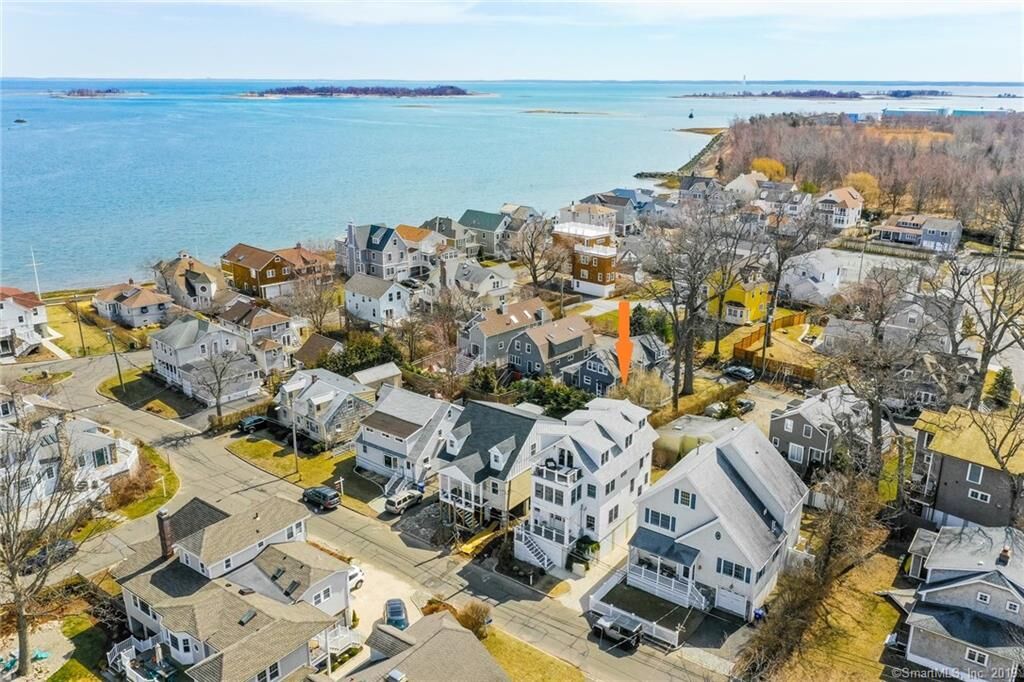 Property Photo:  6 Oliver Street  CT 06854 
