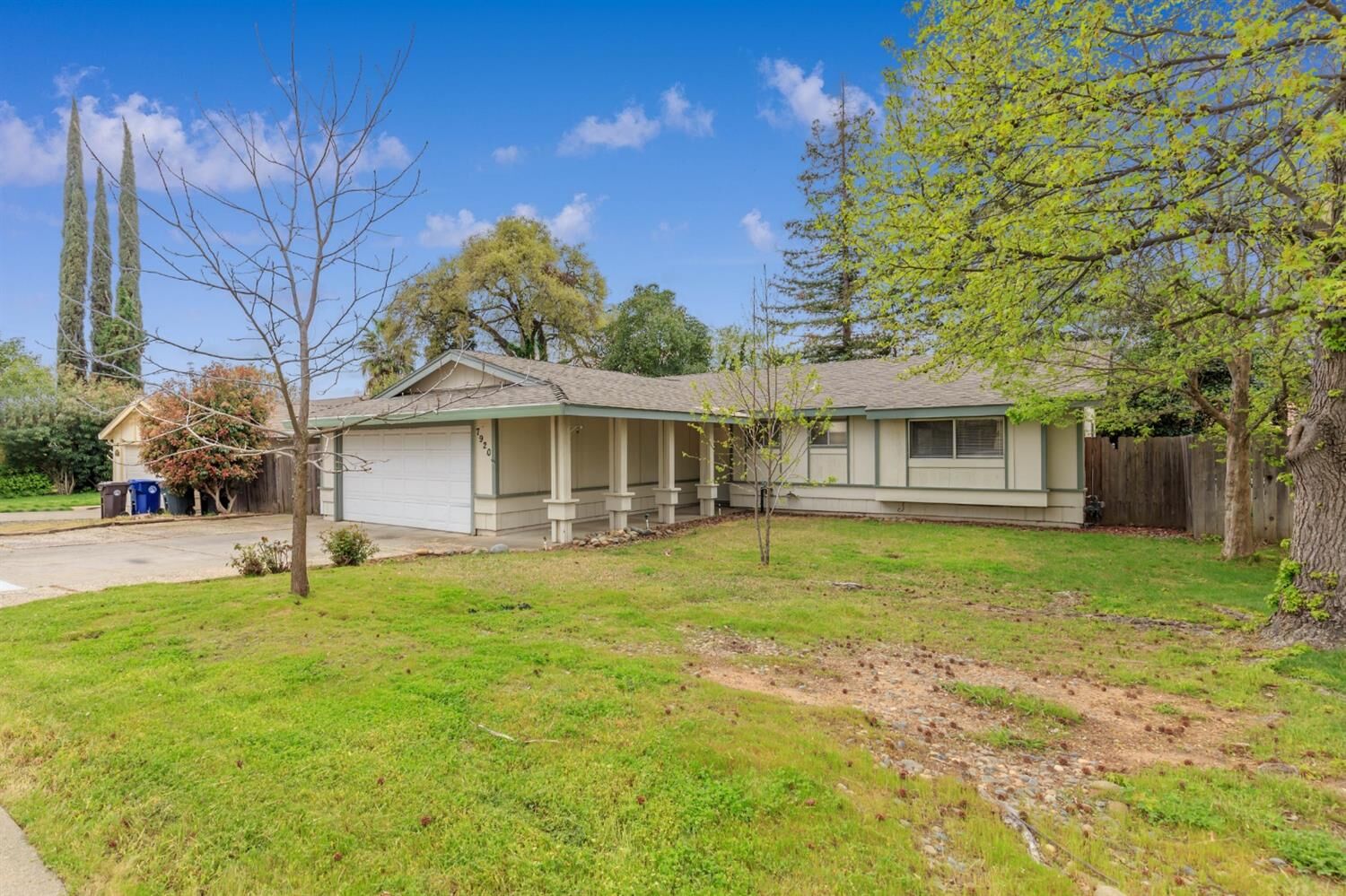 Property Photo: 7920 Garry Oak Drive CA 95610