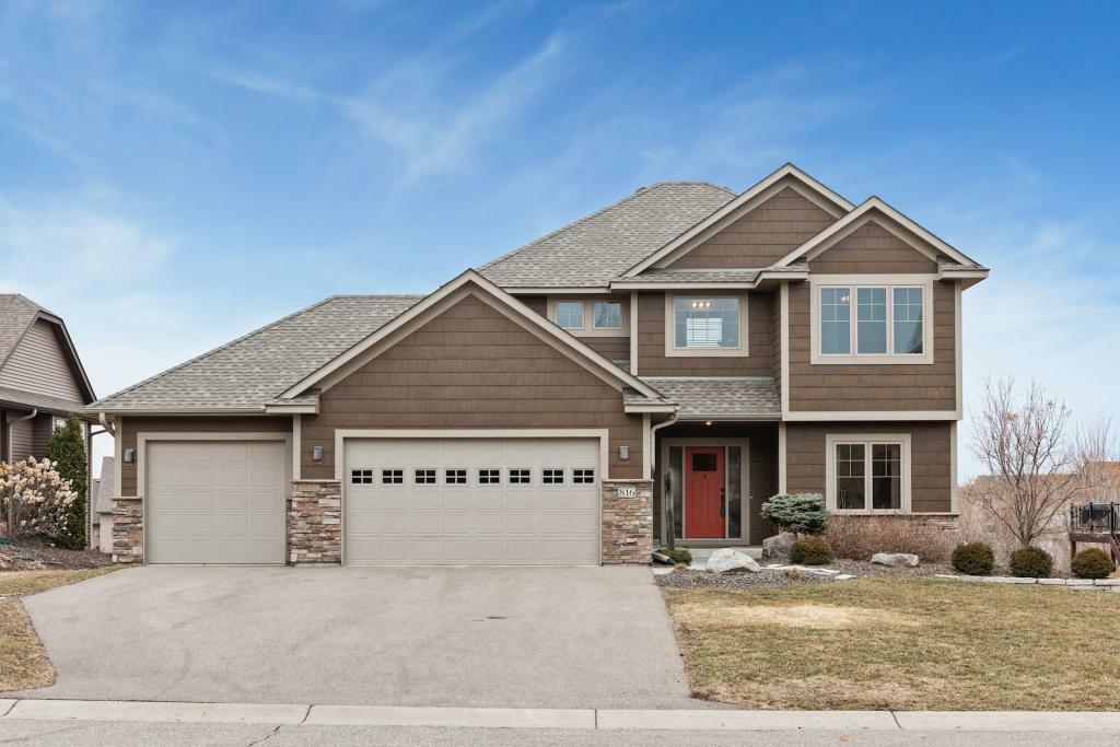 Property Photo:  816 Stone Creek Drive  MN 55352 