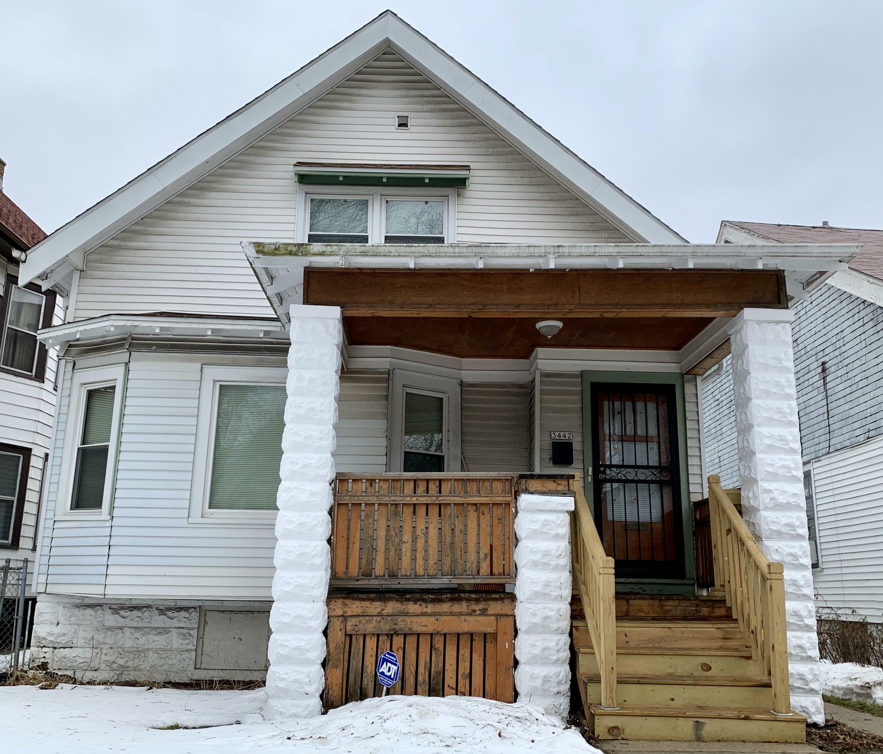 Property Photo:  3442 N 14th St  WI 53206 