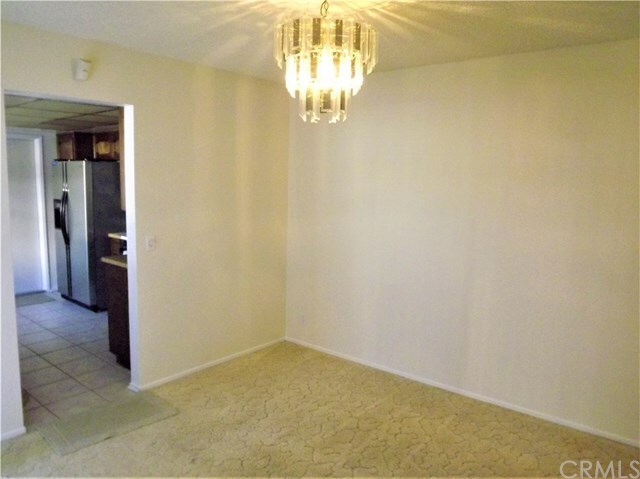 Property Photo:  912 Queens Court  CA 93454 