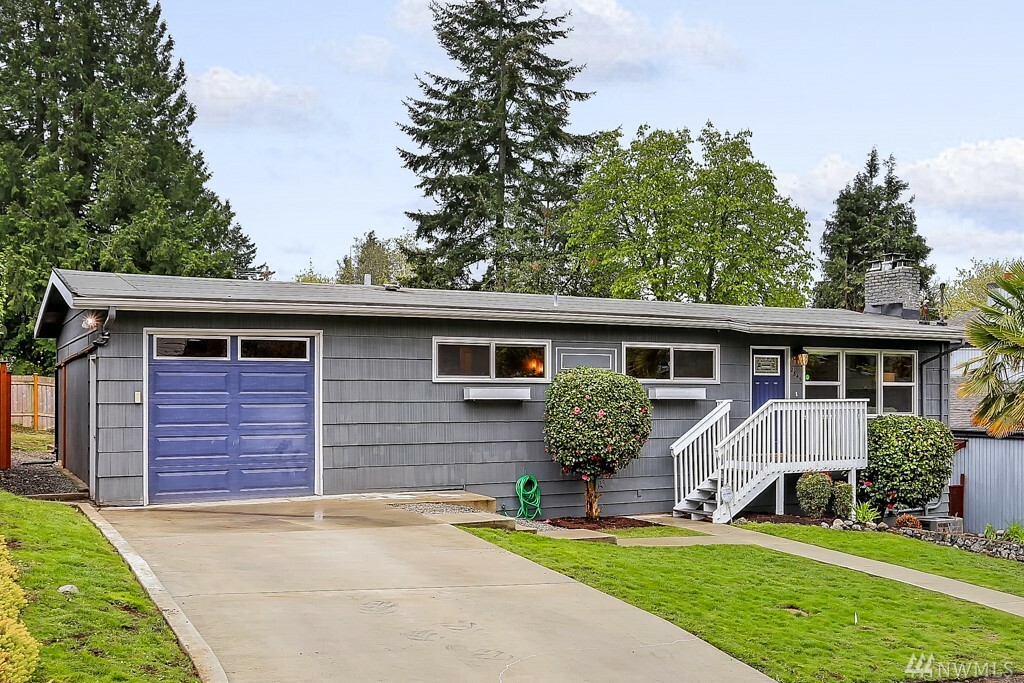 Property Photo:  2845 SW 111th Place  WA 98146 