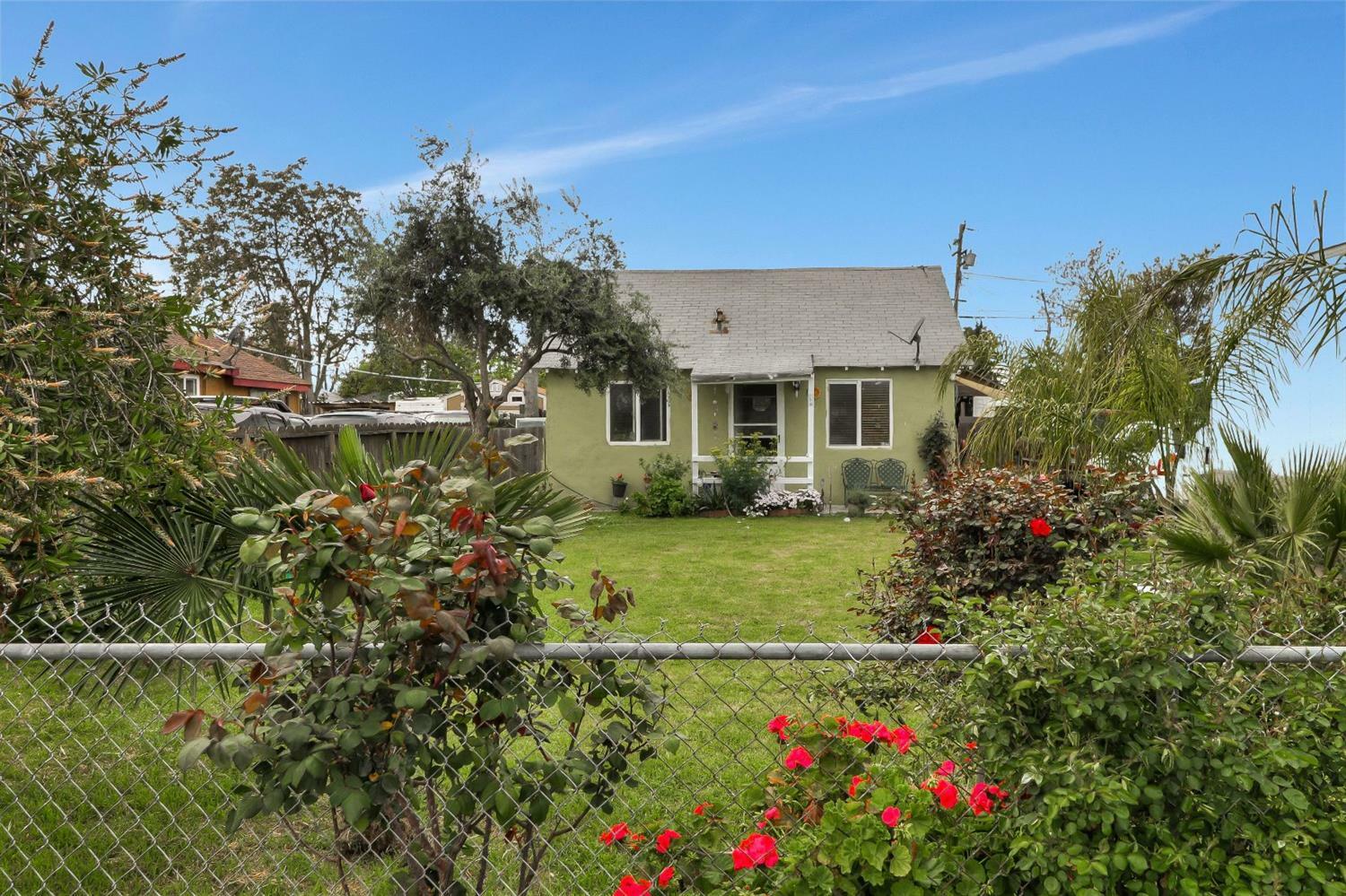 Property Photo: 609 Thrasher Avenue CA 95354