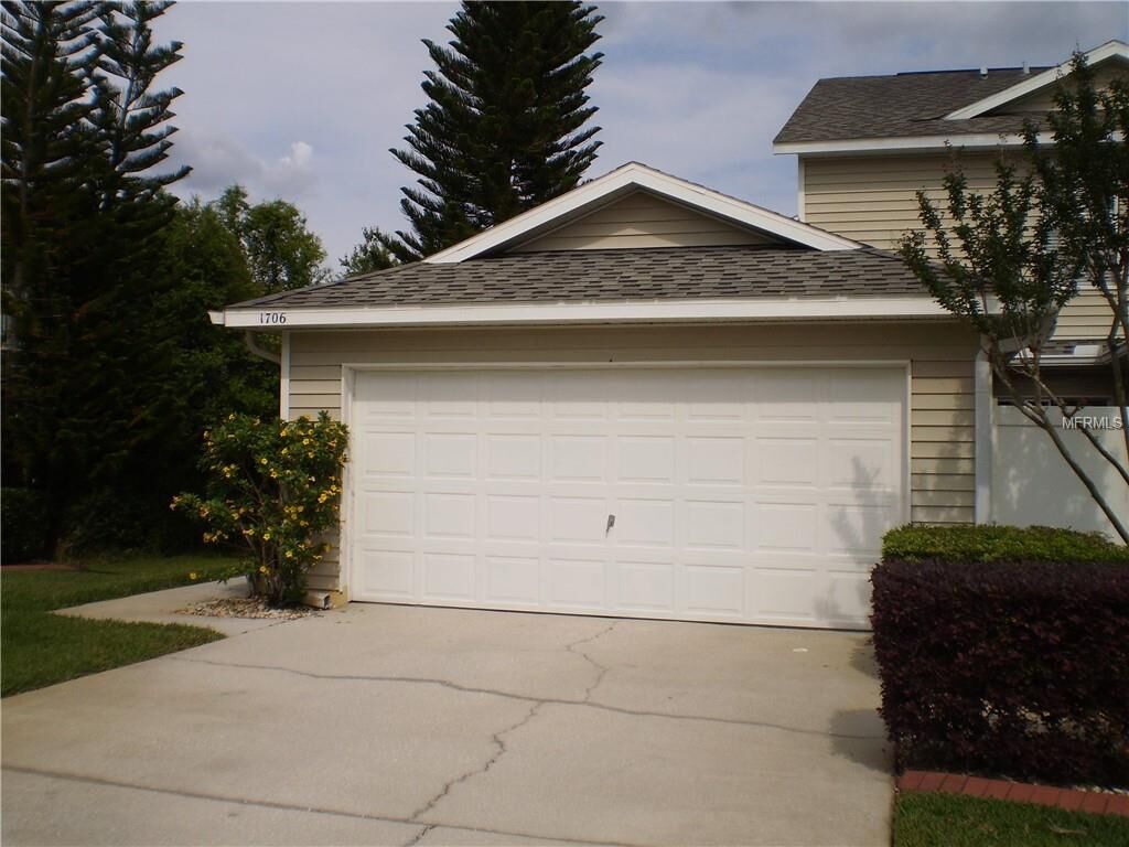 Property Photo:  1706 Lullwater Lane  FL 33549 