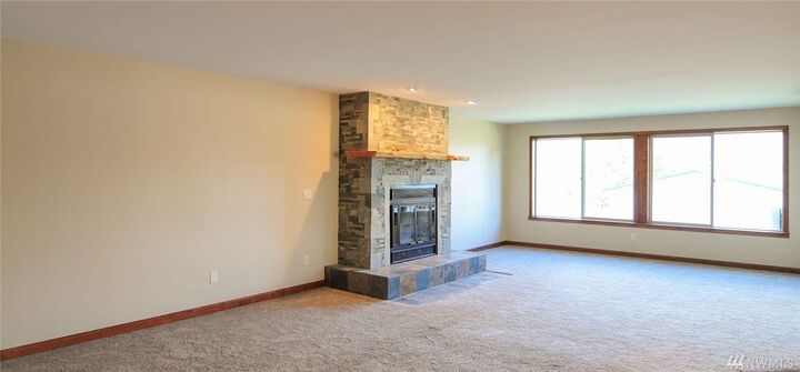 Property Photo:  520 NE 11th St 10  WA 98802 