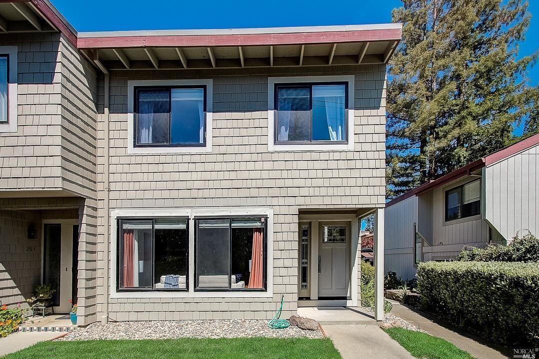 Property Photo:  201 Albion Court  CA 94947 