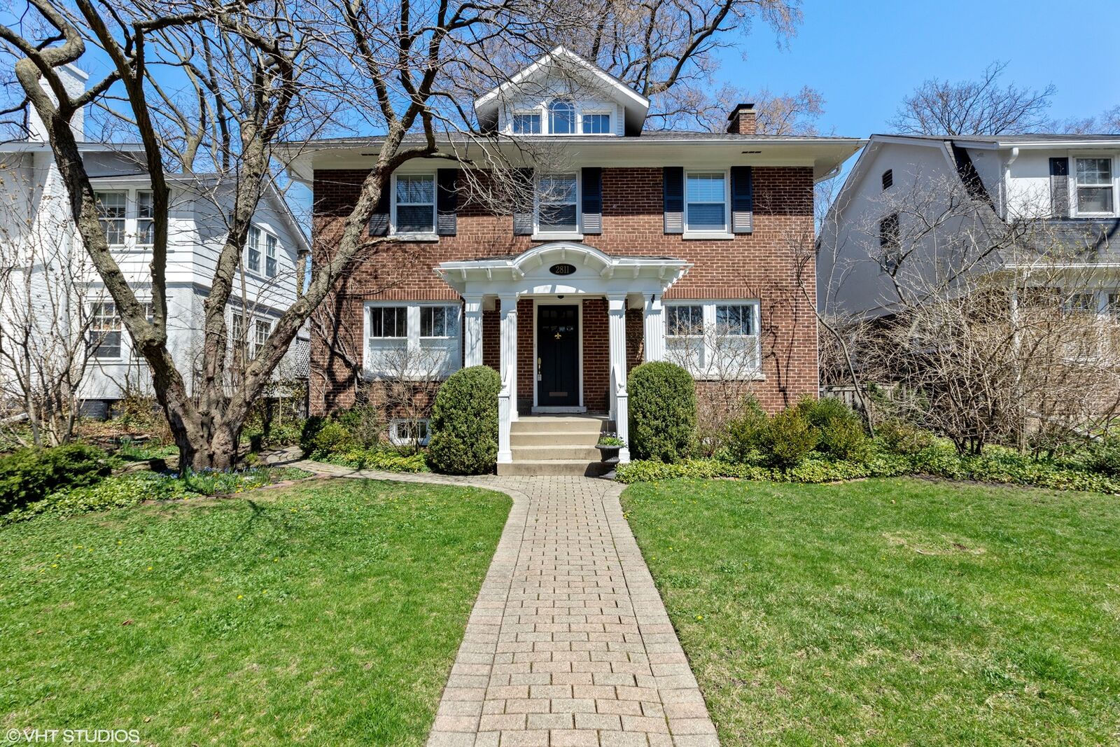 Property Photo: 2811 Hartzell Street IL 60201
