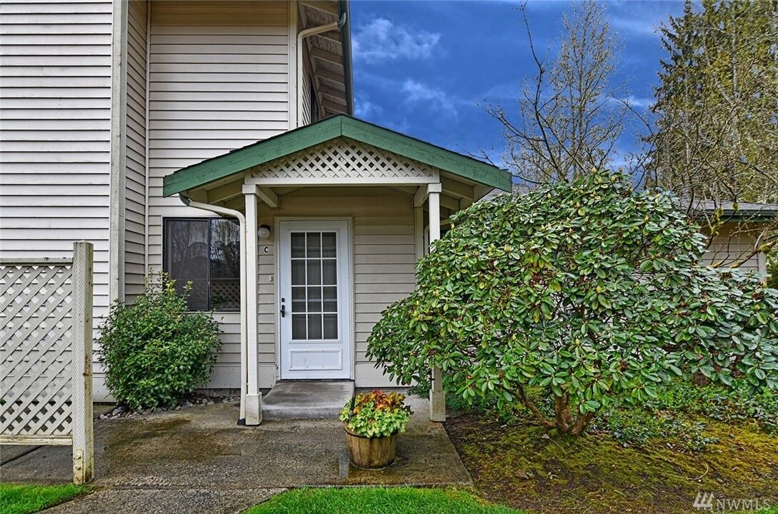 Property Photo:  1533 201st Place SE 13-C  WA 98012 