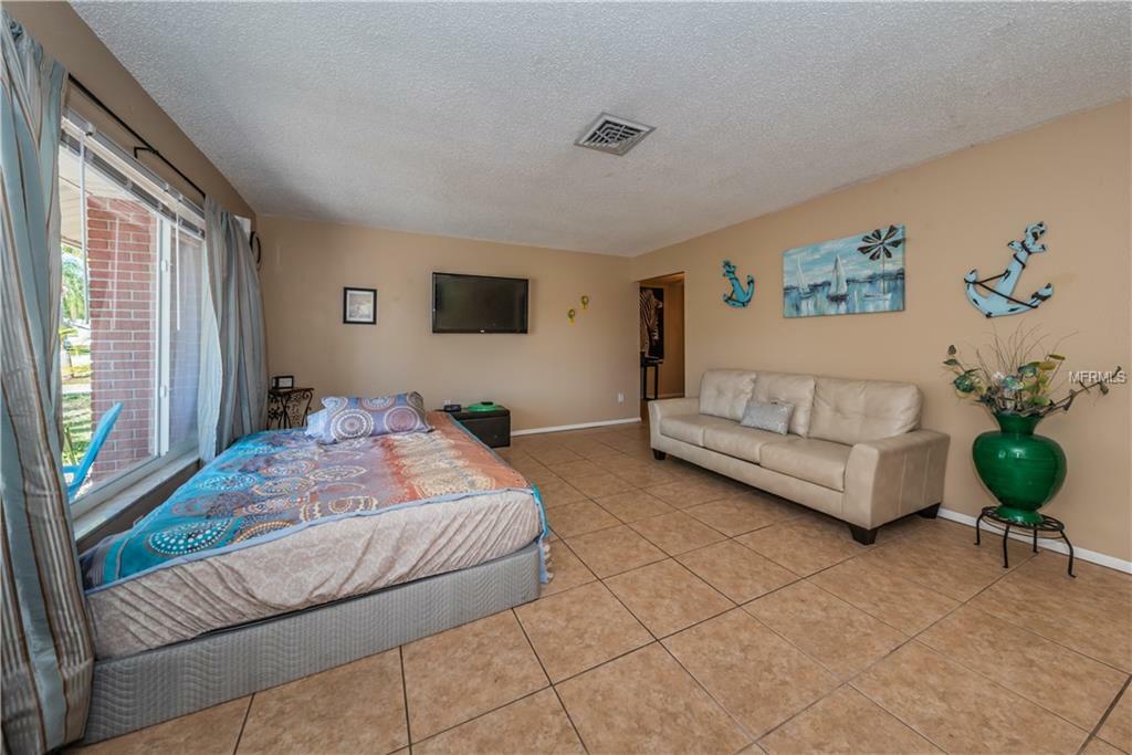 Property Photo: 2882 Sarah Drive FL 33759
