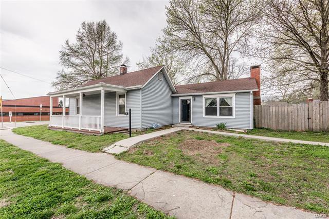Property Photo: 319 South Saint Clair Street 62254
