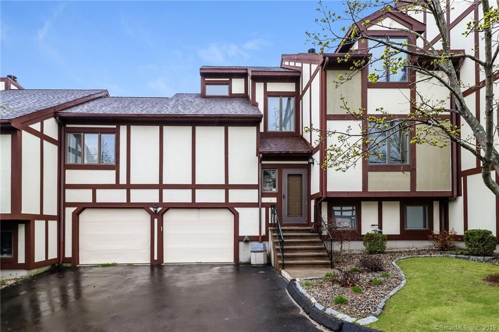 Property Photo: 690 Forest Road 762 CT 06516
