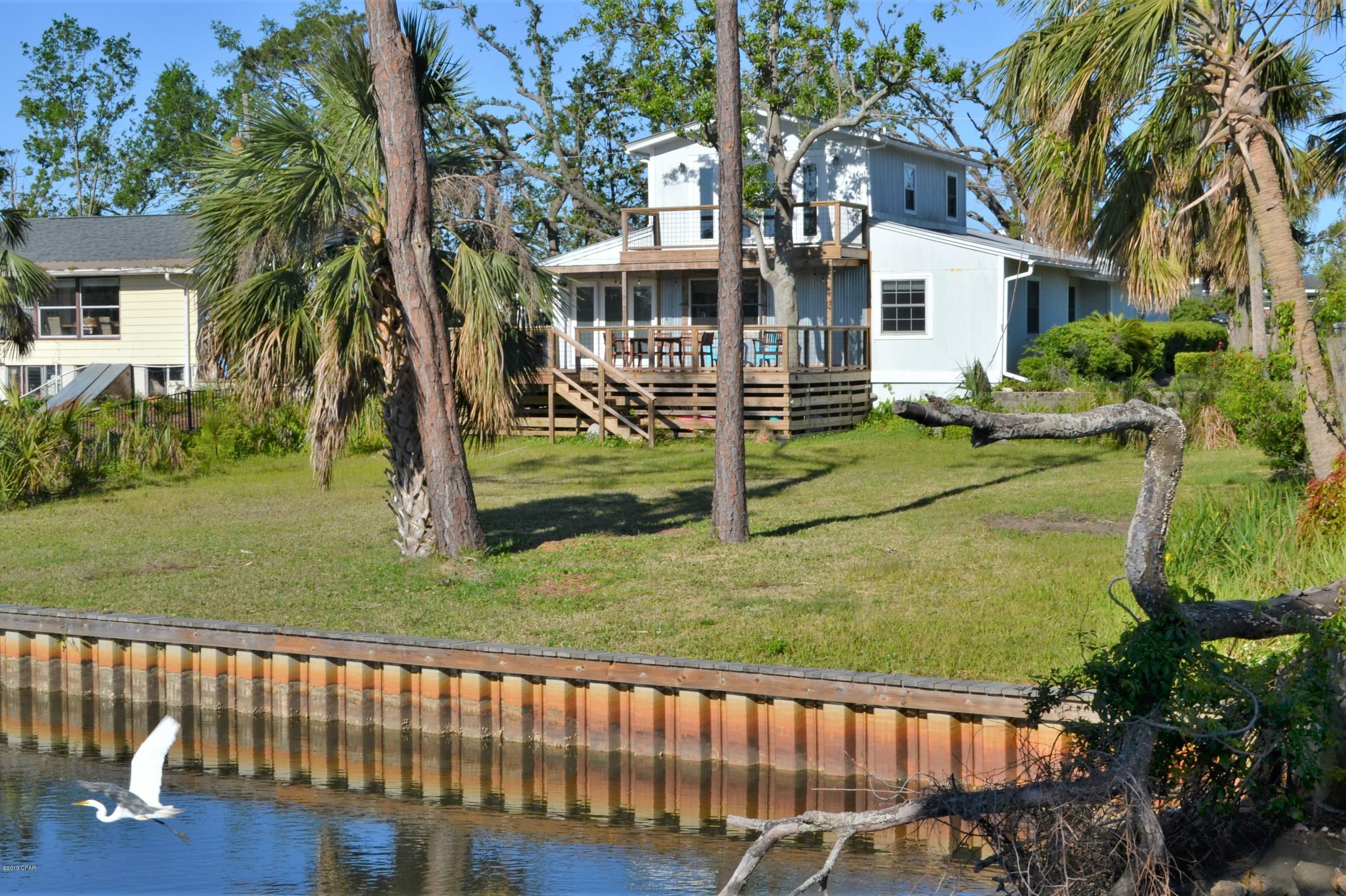 Property Photo: 805 Garden Club Drive FL 32401