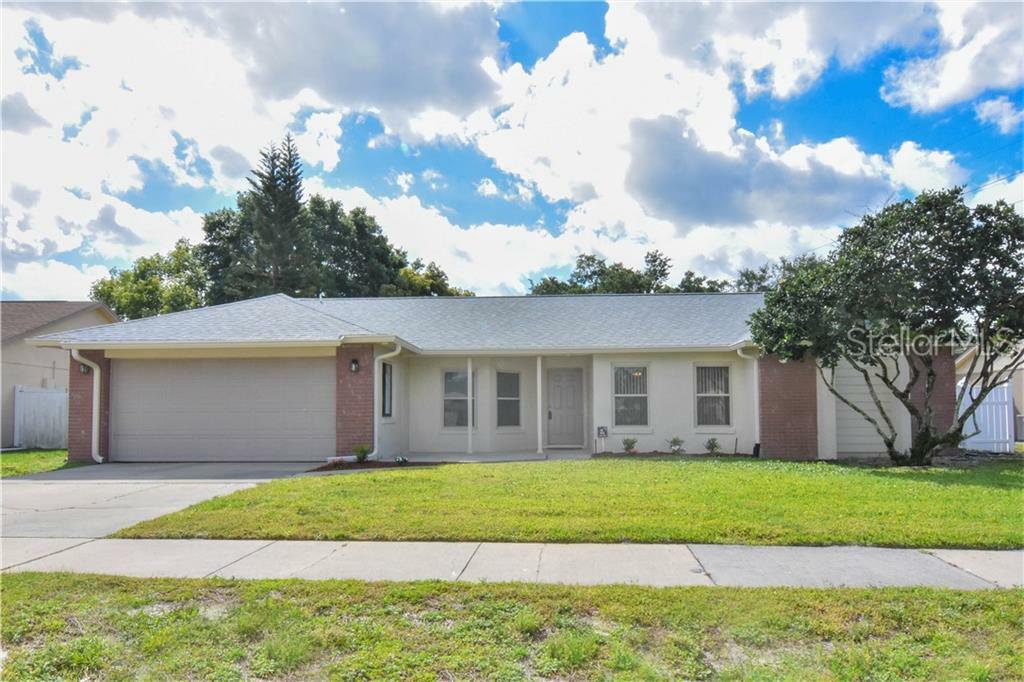 Property Photo:  307 Sir Lawrence Drive  FL 32773 