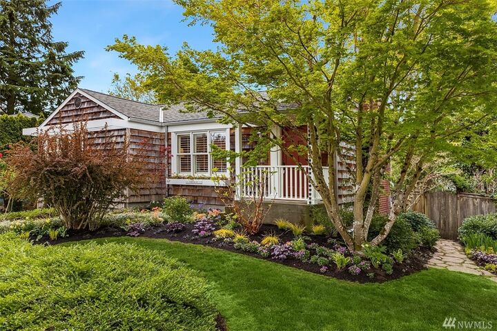 Property Photo: 8215 41st Ave NE WA 98115