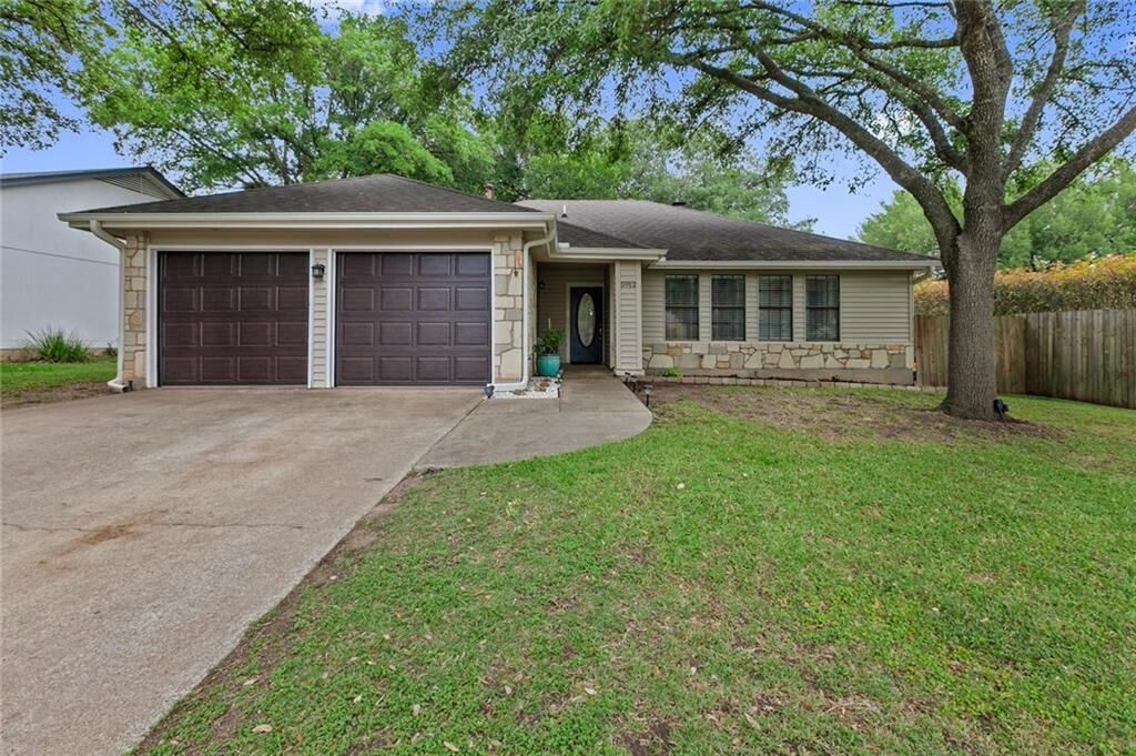 Property Photo: 5912 Cannon Mountain Drive TX 78749