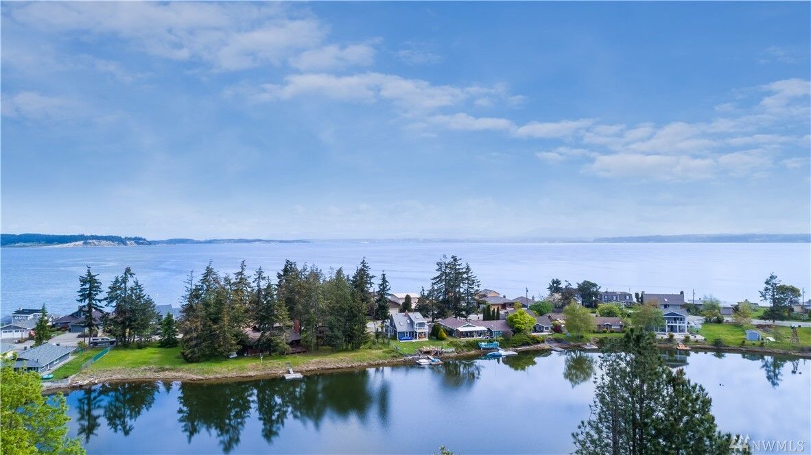 Property Photo: 1355 Country Club Drive WA 98282