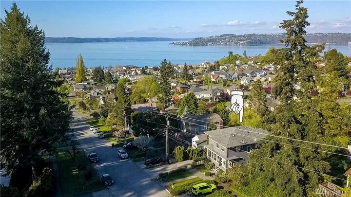 Property Photo:  627 N Carr St  WA 98403 