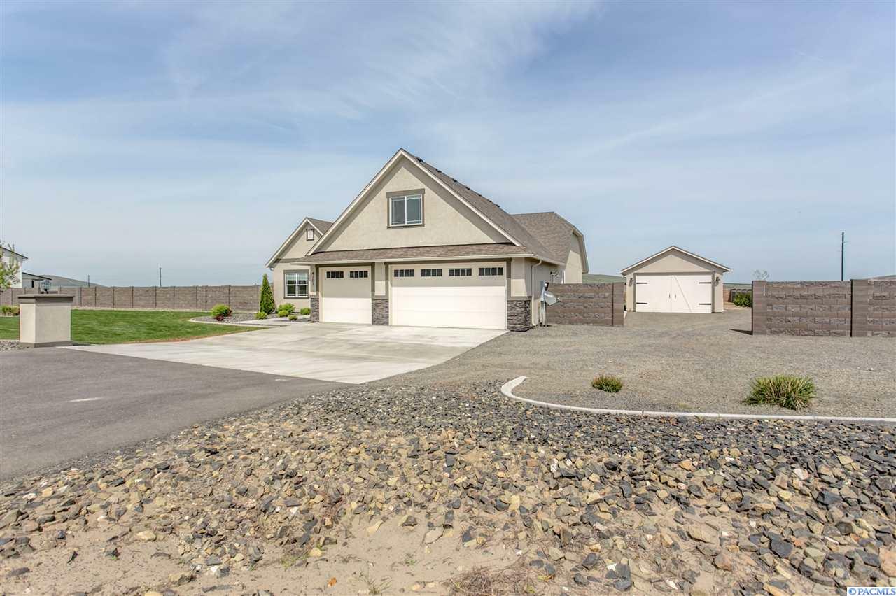 Property Photo:  4201 S Coulee Vista Dr.  WA 99338 