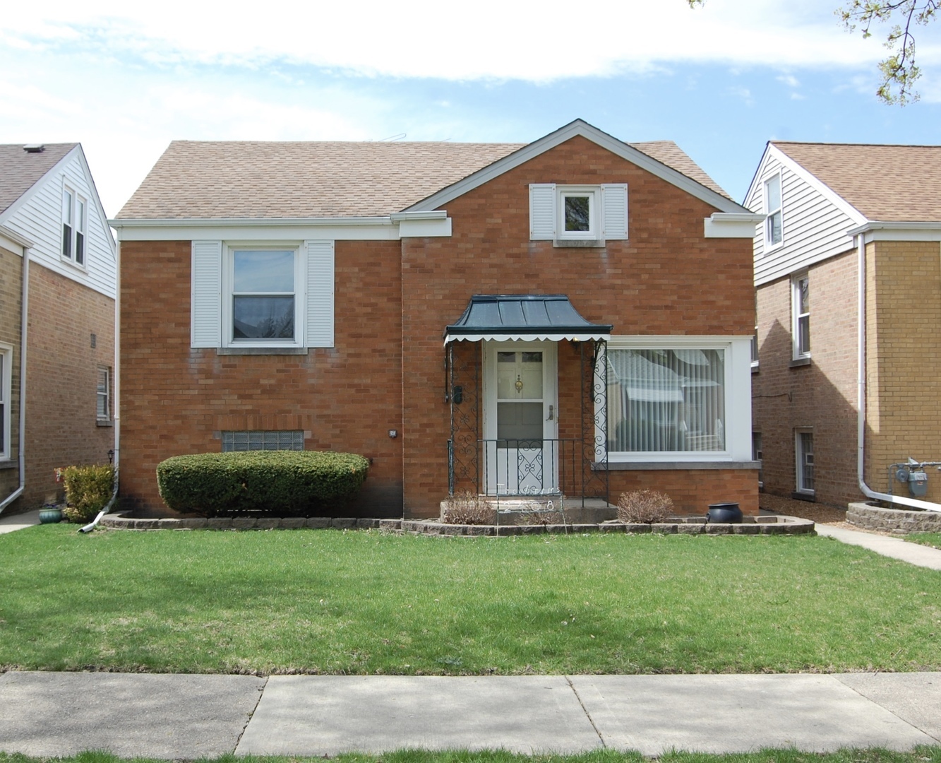 Property Photo:  2408 Spruce Street  IL 60171 