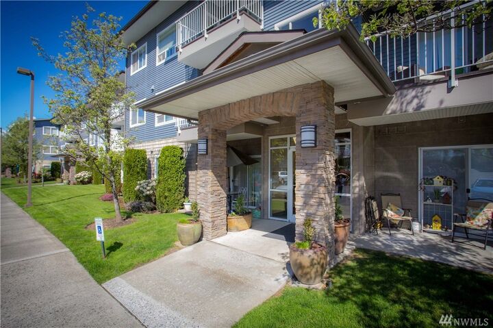 Property Photo: 500 Darby Dr 214 WA 98226