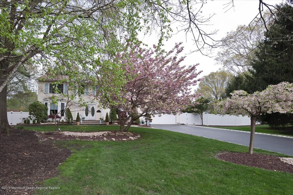 Property Photo:  6 Amalie Court  NJ 07726 